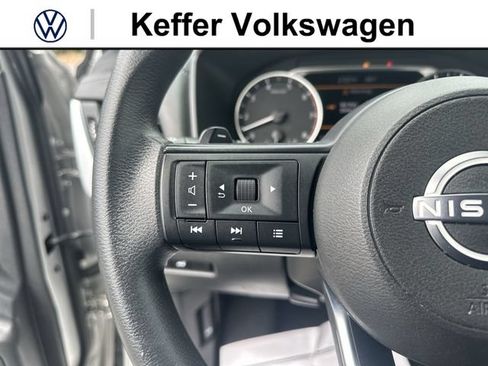 Used 2024 Nissan Rogue SV AWD/4WD image 17