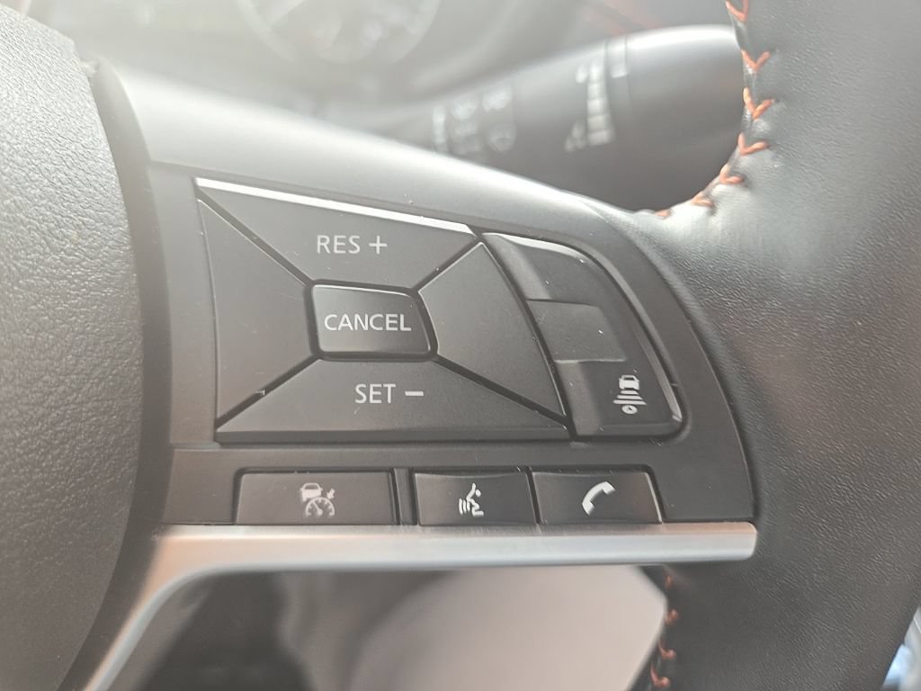 Used 2025 Nissan Sentra SR FWD image 15