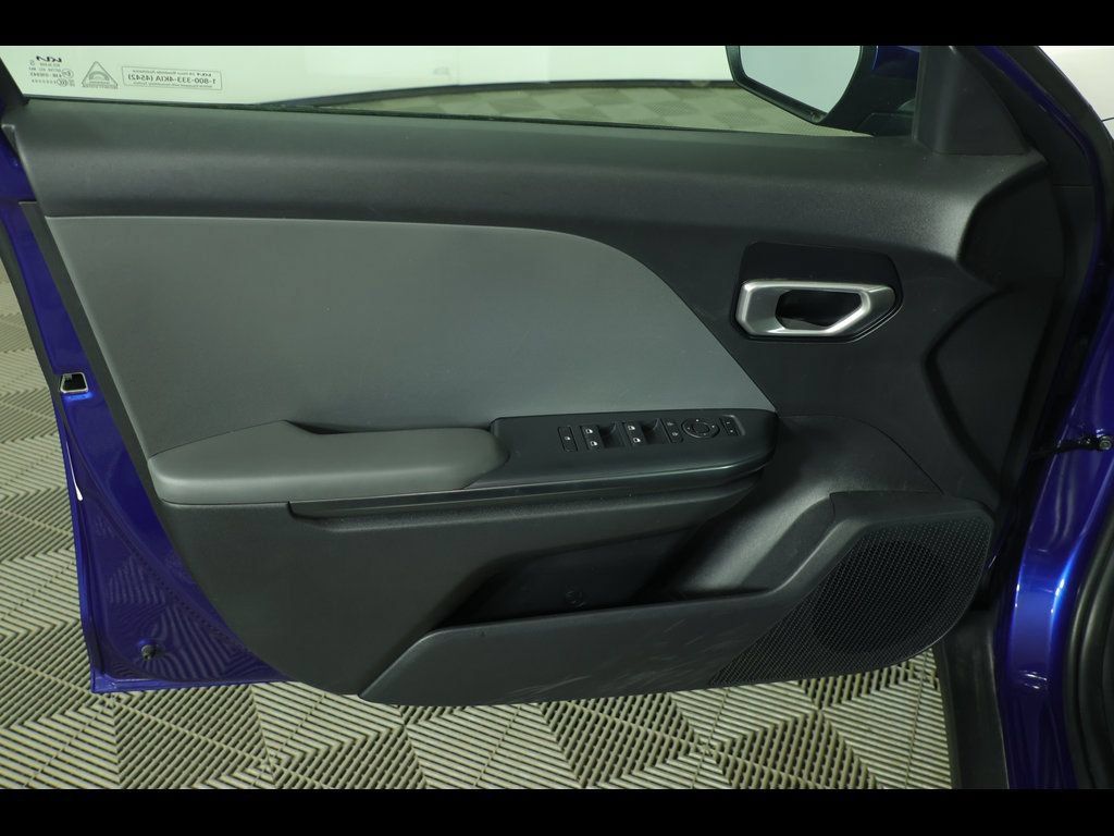 Used 2025 Kia K4 FWD image 20