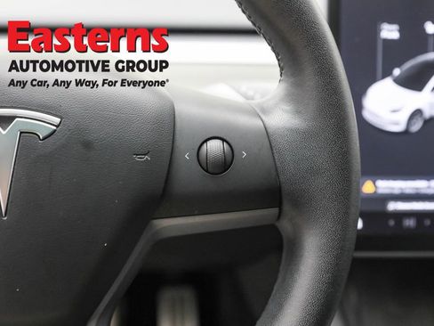 Used 2019 Tesla Model 3 Performance image 16