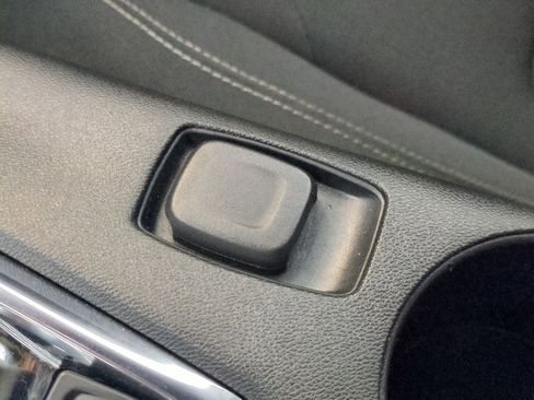 Used 2022 Chevrolet Camaro LT image 29