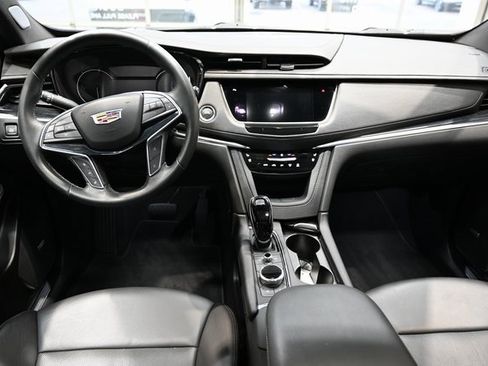 Used 2025 Cadillac XT5 Premium Luxury image 12