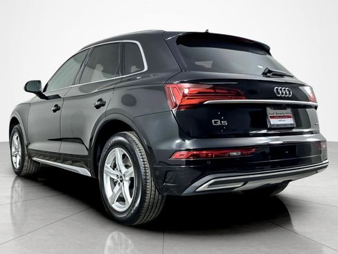 Used 2023 Audi Q5 2.0T Premium w/ Convenience Package image 3