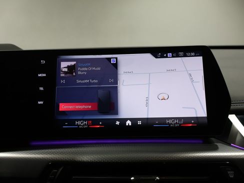 Used 2025 BMW X1 M35i w/ Premium Package image 26