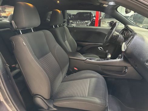 Used 2019 Dodge Challenger SXT AWD/4WD image 29