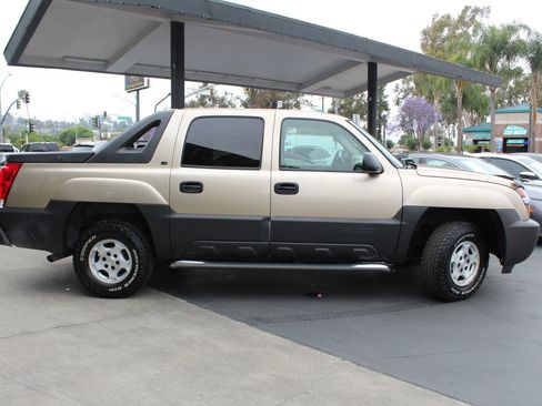 Used 2006 Chevrolet Avalanche LS w/ Preferred Equipment Group RWD image 6