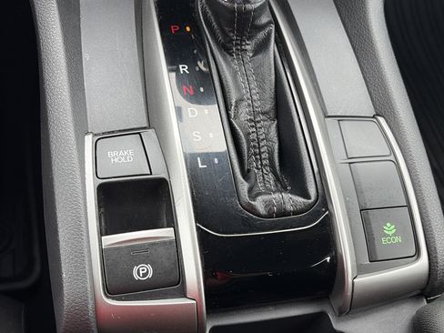 Certified 2021 Honda Civic EX image 32