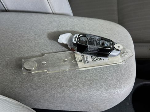 Used 2023 Hyundai Kona SEL FWD image 33