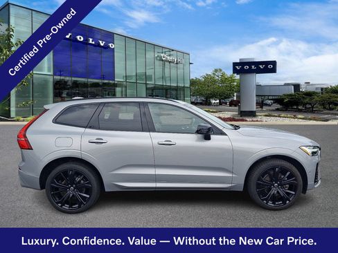 Certified 2023 Volvo XC60 B5 Ultimate w/ Climate Package AWD/4WD image 8
