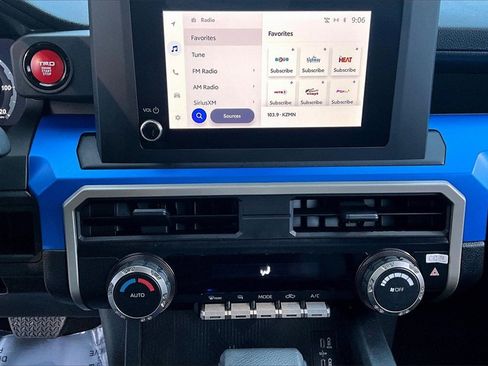 Used 2024 Toyota Tacoma TRD Off-Road image 32