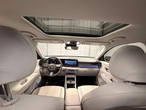 Used 2024 Hyundai Kona Limited FWD image 10