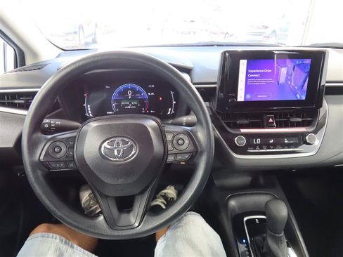 Used 2026 Toyota Corolla LE FWD image 21