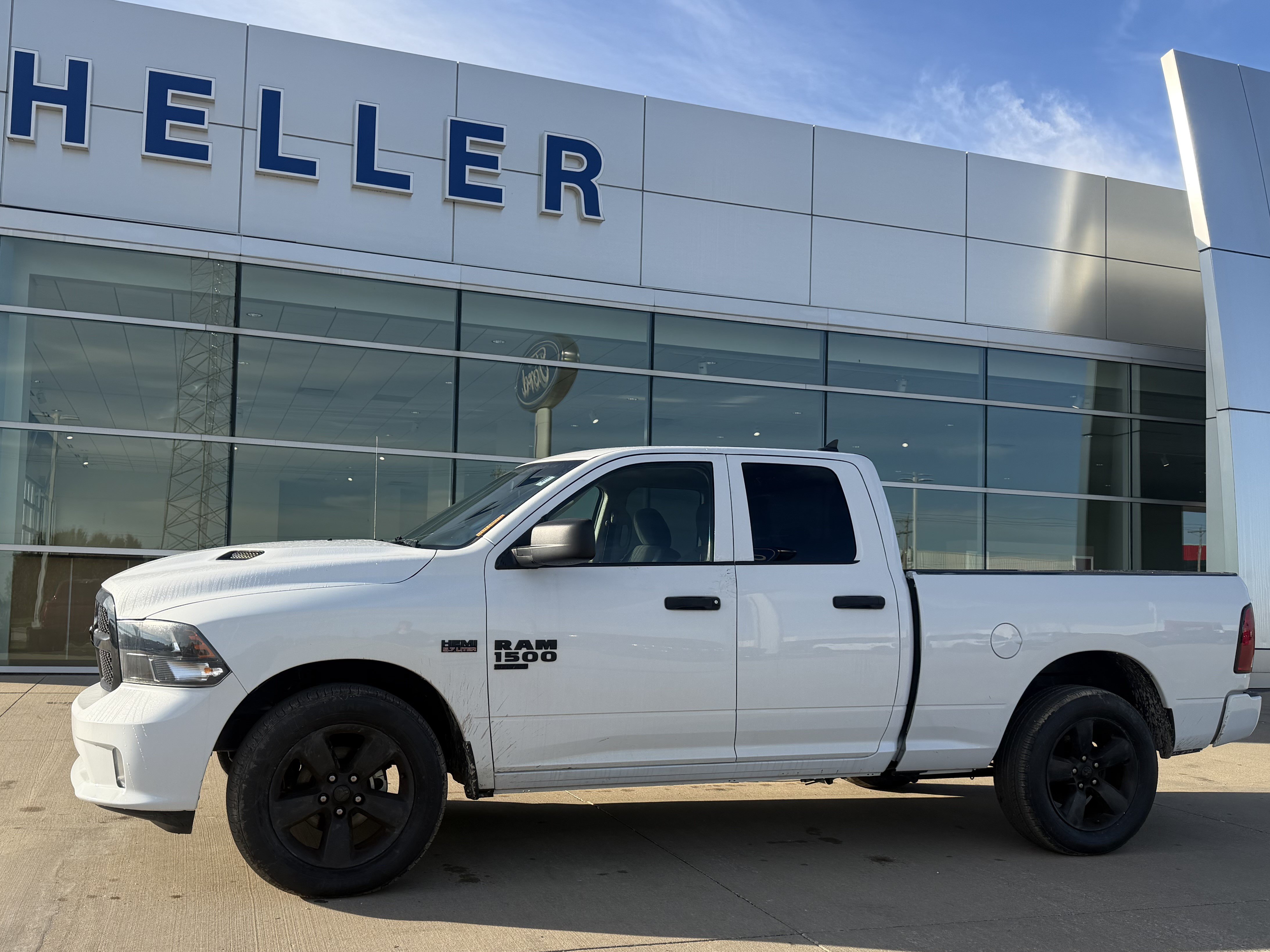 Used 2019 RAM 1500 Express w/ Wheel & Sound Group AWD/4WD image 3
