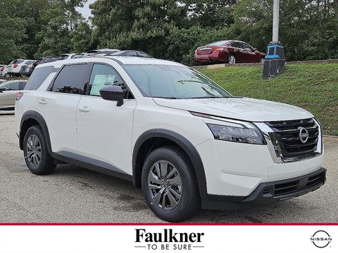 New 2025 Nissan Pathfinder S image 1