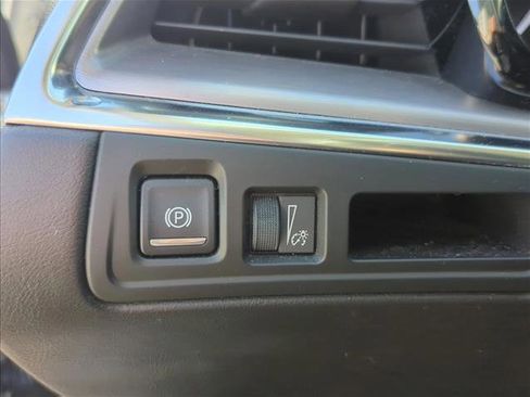 Used 2018 Cadillac XT5 Luxury image 13