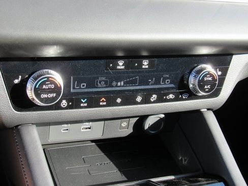 New 2025 Mitsubishi Outlander SEL Black Edition image 18