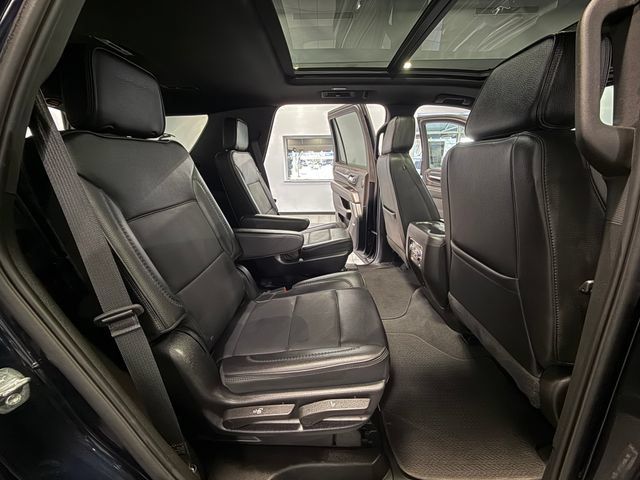 Used 2024 GMC Yukon Denali AWD/4WD image 13