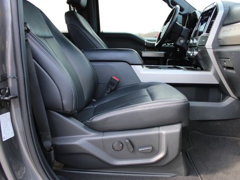 Used 2022 Ford F250 Lariat image 17