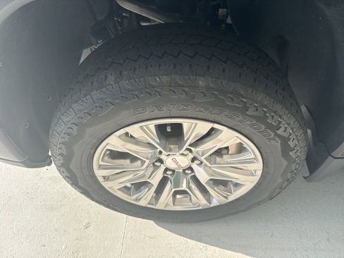 Used 2023 GMC Sierra 1500 Denali AWD/4WD image 13