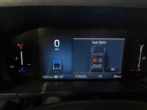 Used 2025 Ford Maverick XLT w/ Equipment Group 302A AWD/4WD image 16