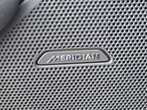 Certified 2023 Land Rover Range Rover Velar R-Dynamic S image 12