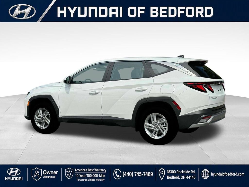 Used 2025 Hyundai Tucson SE AWD/4WD image 4