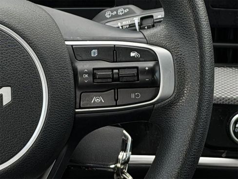 Used 2024 Kia Sportage LX image 14