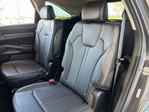 Used 2024 Kia Sorento EX FWD image 24