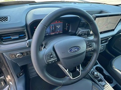 New 2025 Ford Maverick Lobo image 31