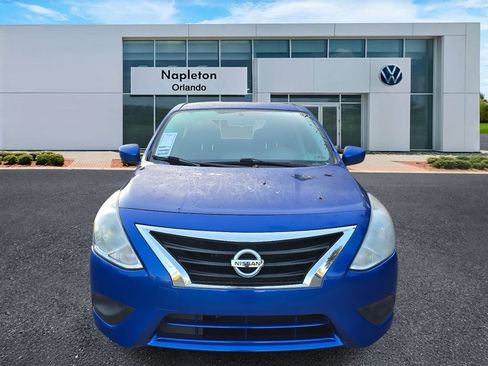 Used 2015 Nissan Versa SV FWD image 2