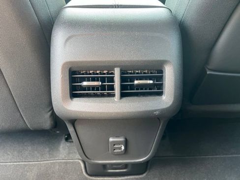 Used 2019 GMC Terrain SLE w/ Driver Convenience Package AWD/4WD image 18