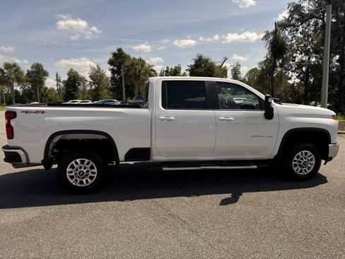 Used 2026 Chevrolet Silverado 2500 LT AWD/4WD image 2