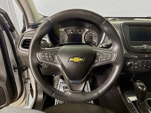 Used 2021 Chevrolet Equinox LT FWD image 11