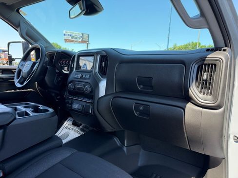 Used 2025 Chevrolet Silverado 2500 Custom w/ Custom Value Package AWD/4WD image 25