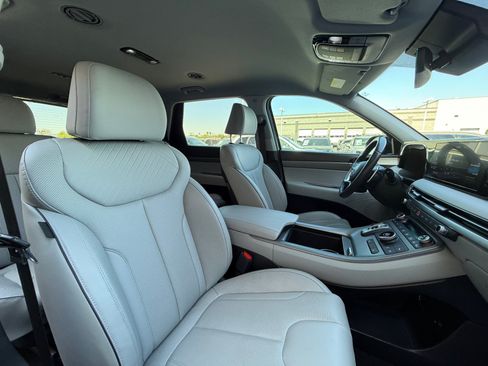 Used 2024 Hyundai Palisade SEL FWD image 19