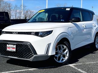 Used 2023 Kia Soul S video 1