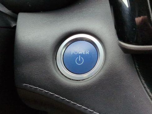 Used 2021 Toyota Highlander XLE AWD/4WD image 28