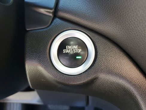 Used 2021 Chevrolet Equinox LT image 24