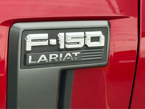 Used 2022 Ford F150 Lariat w/ Max Trailer Tow Package AWD/4WD image 13