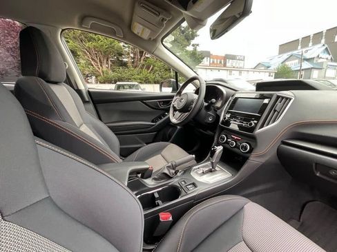 Used 2023 Subaru Crosstrek 2.0i Premium AWD/4WD image 11