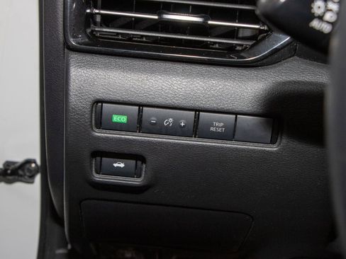 Used 2021 Nissan Sentra SR image 18