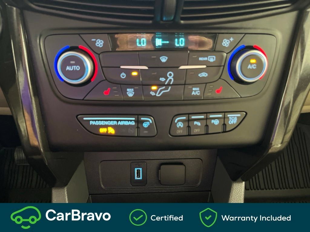 Used 2018 Ford Escape Titanium w/ Ford Safe & Smart Package AWD/4WD image 31