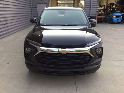 New 2026 Chevrolet TrailBlazer LS w/ LS Convenience Package AWD/4WD image 3