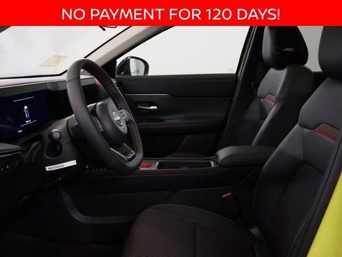 New 2025 Nissan Kicks SR w/ SR Premium Package image 9