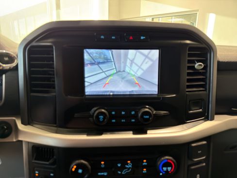 Used 2021 Ford F150 XLT image 13