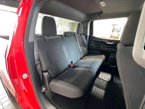Used 2025 Chevrolet Silverado 1500 LT RWD image 15