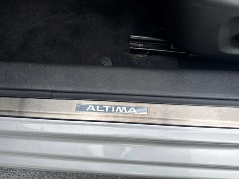 Used 2023 Nissan Altima 2.5 SL FWD image 17