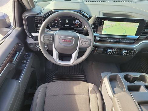 New 2026 GMC Sierra 2500 SLE w/ Preferred Package image 18