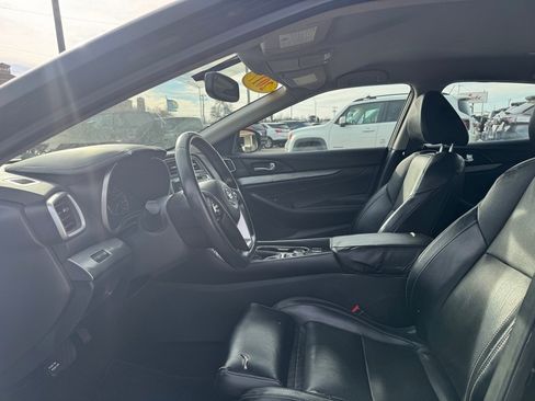 Used 2017 Nissan Maxima 3.5 SV image 9