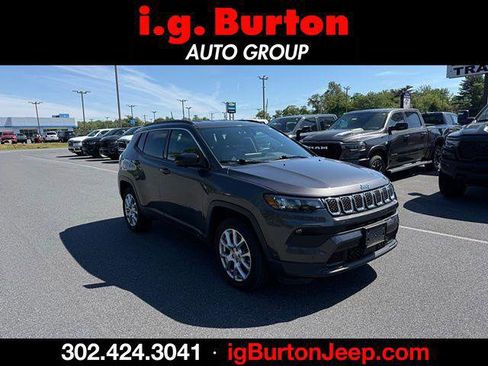 Certified 2023 Jeep Compass Latitude AWD/4WD image 1